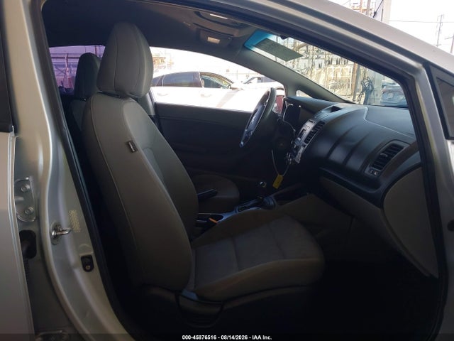 KIA FORTE LX 2016 KNAFK4A66G5449434 Image 5