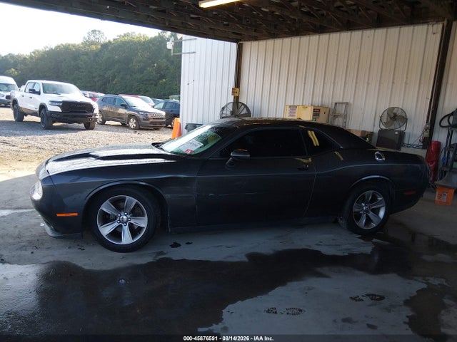 2016 Dodge Challenger Sxt მანქანა იყიდება აუქციონზე, vin: 2C3CDZAG7GH250248, აუქციონის ნომერი: 45876591