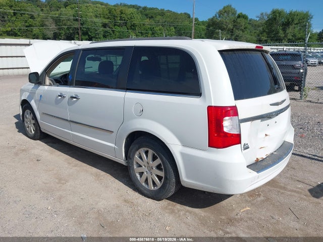 45876818 :رقم المزاد ، 2C4RC1BG1FR628193 vin ، 2015 Chrysler Town & Country Touring مزاد بيع