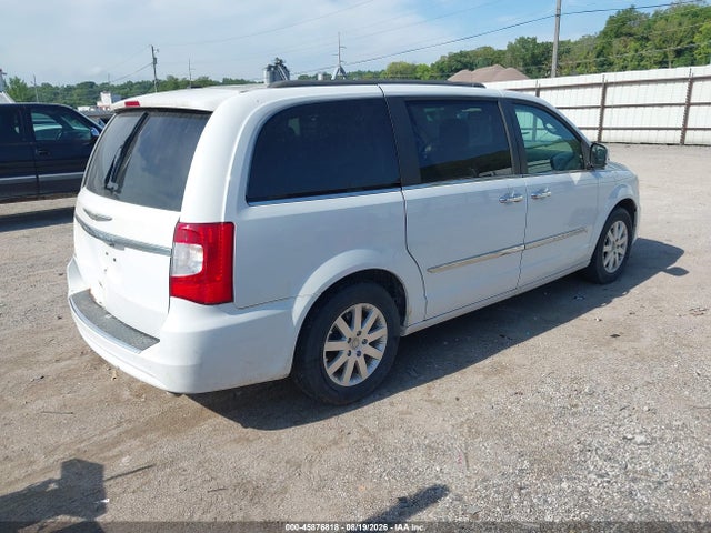 45876818 :رقم المزاد ، 2C4RC1BG1FR628193 vin ، 2015 Chrysler Town & Country Touring مزاد بيع