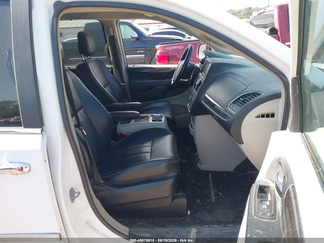 45876818 :رقم المزاد ، 2C4RC1BG1FR628193 vin ، 2015 Chrysler Town & Country Touring مزاد بيع