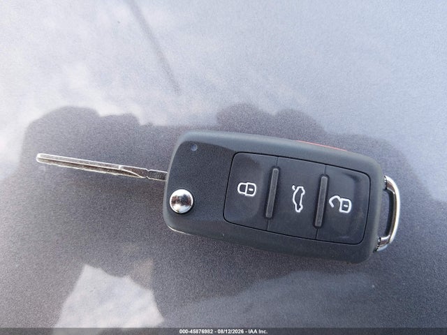 Продажа на аукционе авто 2016 Volkswagen Passat 1.8t S, vin: 1VWAT7A3XGC049239, номер лота: 45876982