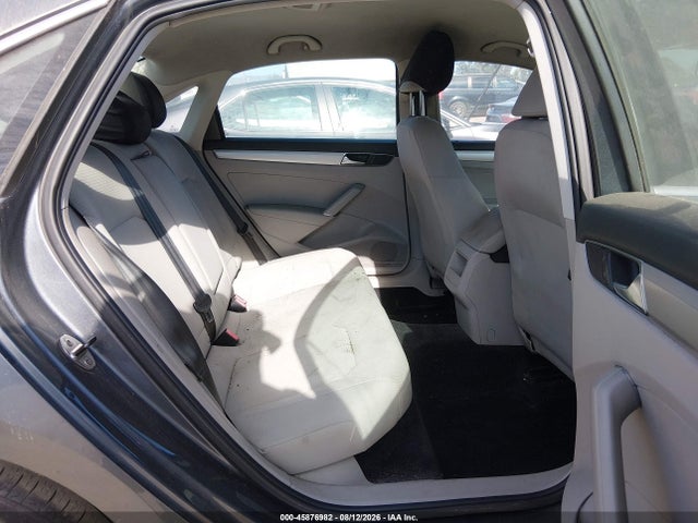 Продажа на аукционе авто 2016 Volkswagen Passat 1.8t S, vin: 1VWAT7A3XGC049239, номер лота: 45876982