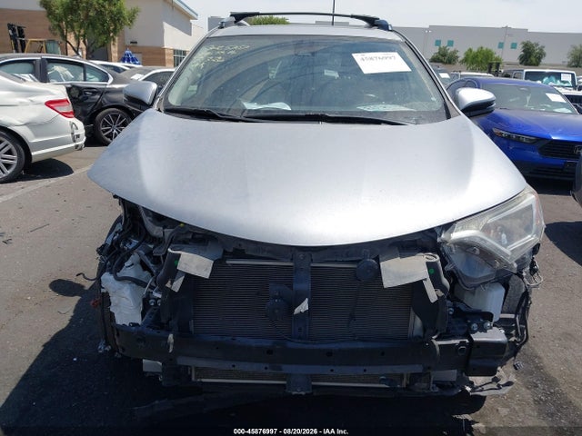 Toyota Rav4 Xle 2018 JTMWFREV8JD120642 Image 12
