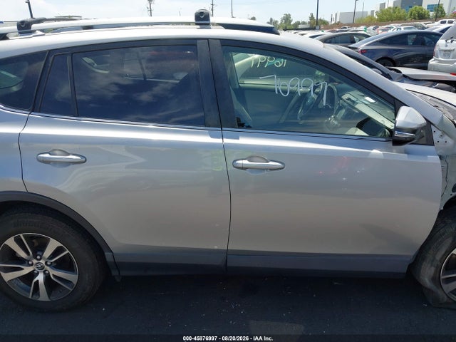Toyota Rav4 Xle 2018 JTMWFREV8JD120642 Image 13