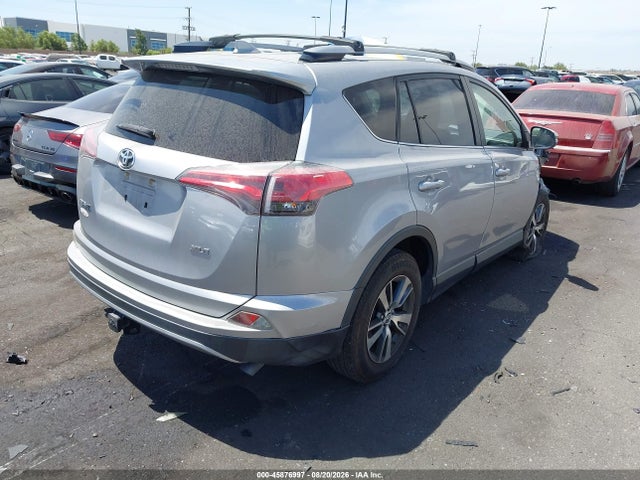 Toyota Rav4 Xle 2018 JTMWFREV8JD120642 Image 4