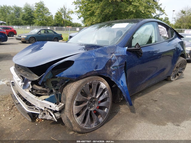 2024 Tesla Model Y Performance Dual Motor All-wheel Drive მანქანა იყიდება აუქციონზე, vin: 7SAYGDEF5RF047349, აუქციონის ნომერი: 45877007