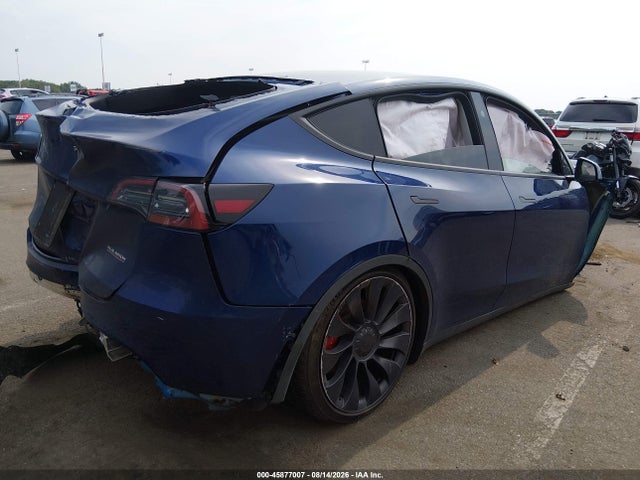 2024 Tesla Model Y Performance Dual Motor All-wheel Drive მანქანა იყიდება აუქციონზე, vin: 7SAYGDEF5RF047349, აუქციონის ნომერი: 45877007