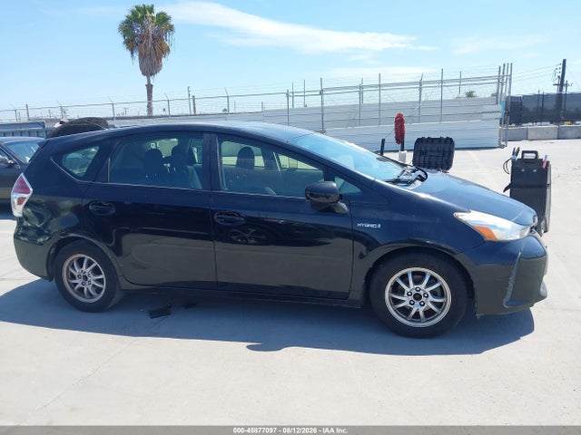 Toyota Prius V Two 2015 JTDZN3EU3FJ027816 Image 13