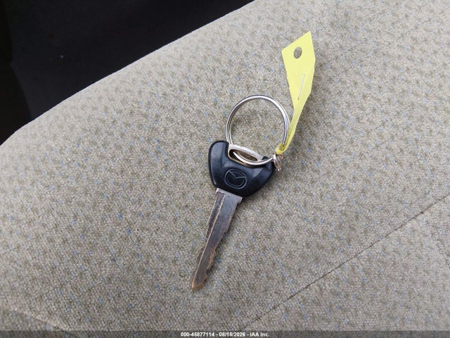 Продаж на аукціоні авто 2000 Mazda Protege Dx/lx, vin: JM1BJ2227Y0270046, номер лоту: 45877114