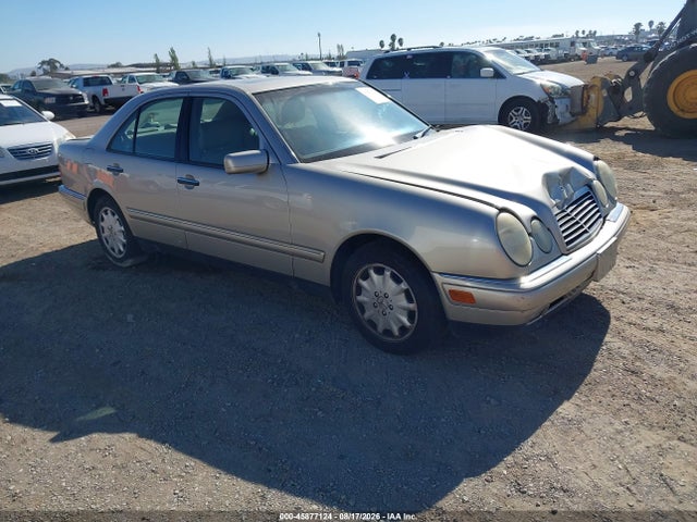 1998 Mercedes-benz E 320 მანქანა იყიდება აუქციონზე, vin: WDBJF65F2WA603780, აუქციონის ნომერი: 45877124