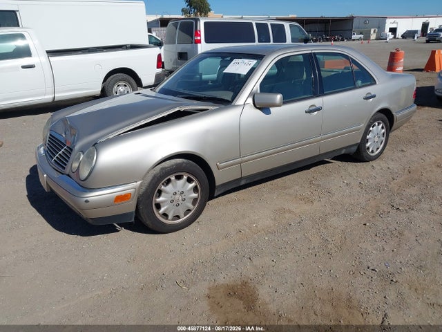 1998 Mercedes-benz E 320 მანქანა იყიდება აუქციონზე, vin: WDBJF65F2WA603780, აუქციონის ნომერი: 45877124