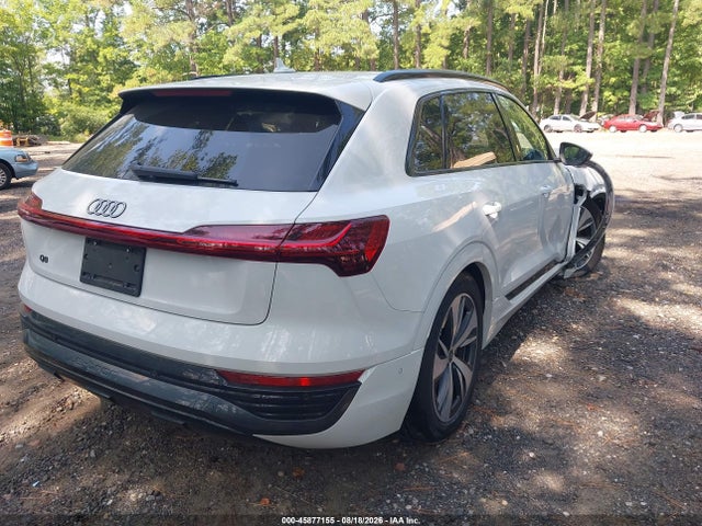 WA15AAGE3RB030681 Audi Q8 E-tron Premium Plus Quattro