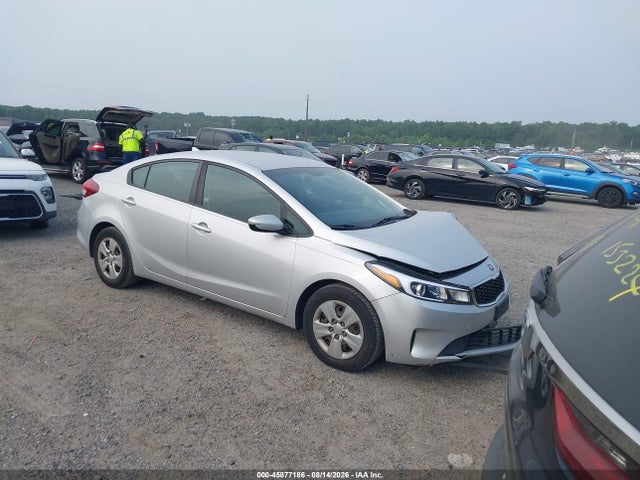 45877186 :رقم المزاد ، 3KPFK4A74HE125867 vin ، 2017 Kia Forte Lx مزاد بيع