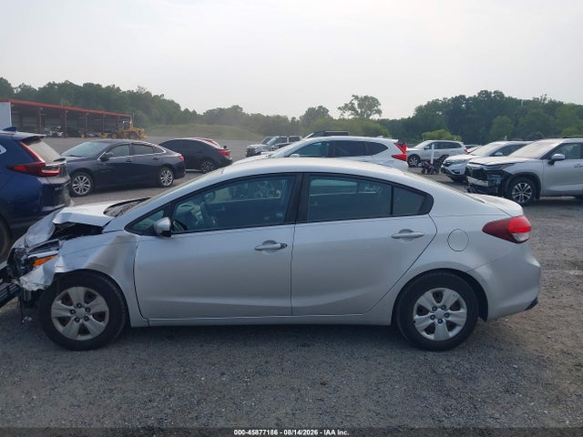 45877186 :رقم المزاد ، 3KPFK4A74HE125867 vin ، 2017 Kia Forte Lx مزاد بيع