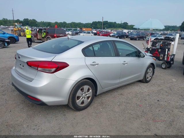 45877186 :رقم المزاد ، 3KPFK4A74HE125867 vin ، 2017 Kia Forte Lx مزاد بيع