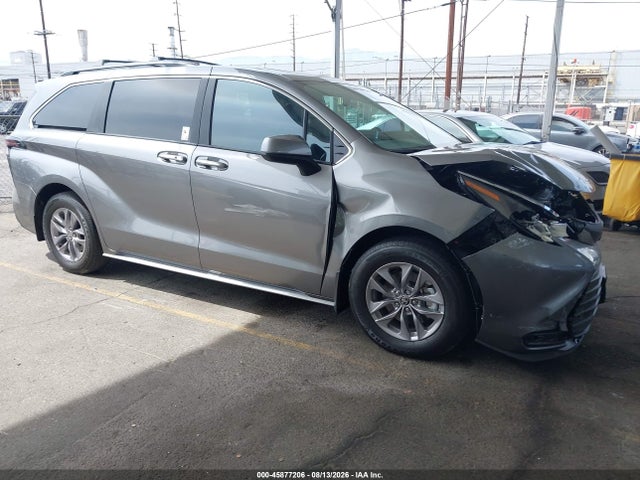 45877206 :رقم المزاد ، 5TDYRKECXTS333380 vin ، 2026 Toyota Sienna Xle مزاد بيع