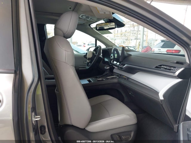 45877206 :رقم المزاد ، 5TDYRKECXTS333380 vin ، 2026 Toyota Sienna Xle مزاد بيع