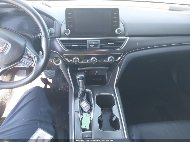 Honda Accord Touring 2018 1HGCV1F91JA041647 Image 11
