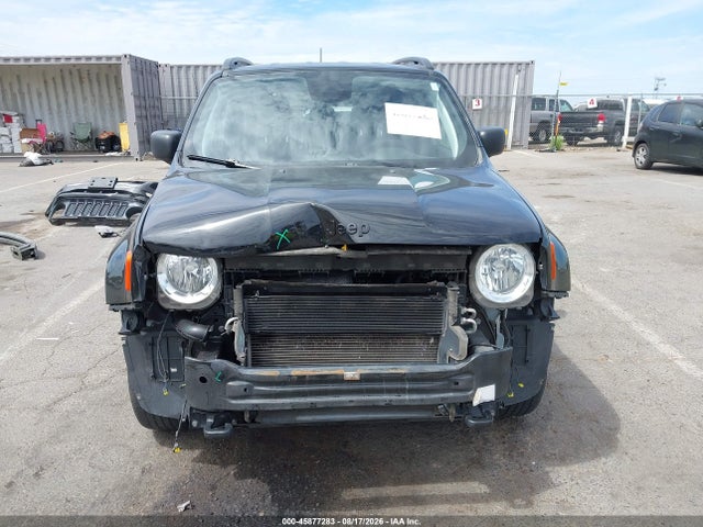 ZACCJBAB2JPH82741 Jeep Renegade Upland Edition 4x4