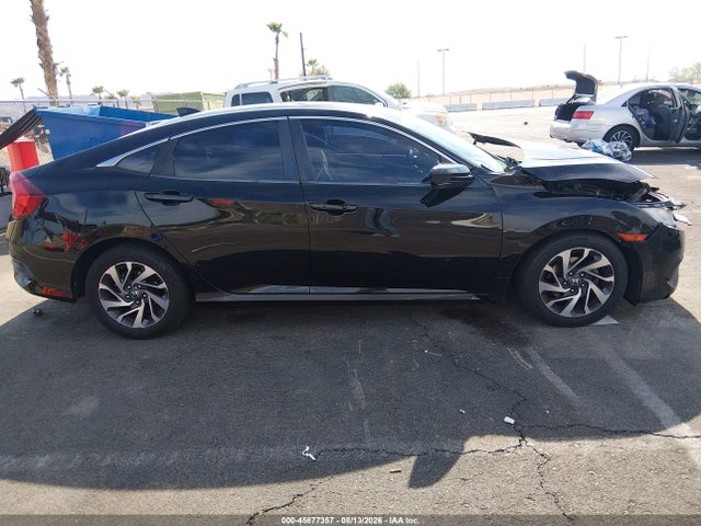 Продажа на аукционе авто 2017 Honda Civic Ex, vin: 2HGFC2F72HH537768, номер лота: 45877357