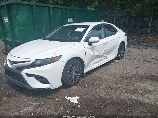 45877361 :رقم المزاد ، 4T1G11AKXMU408873 vin ، 2021 Toyota Camry Se مزاد بيع