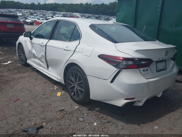 45877361 :رقم المزاد ، 4T1G11AKXMU408873 vin ، 2021 Toyota Camry Se مزاد بيع