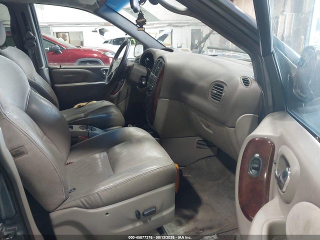 Продажа на аукционе авто 2002 Chrysler Town & Country Limited, vin: 2C8GP64L32R575945, номер лота: 45877376