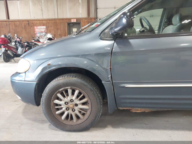 Продажа на аукционе авто 2002 Chrysler Town & Country Limited, vin: 2C8GP64L32R575945, номер лота: 45877376