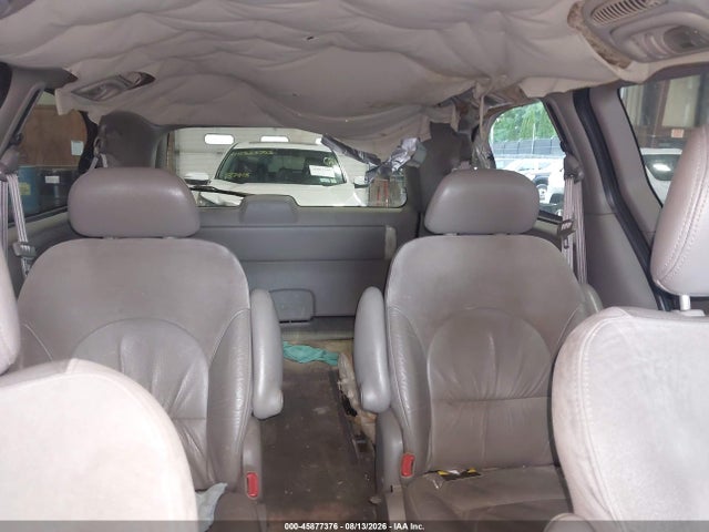 Продажа на аукционе авто 2002 Chrysler Town & Country Limited, vin: 2C8GP64L32R575945, номер лота: 45877376