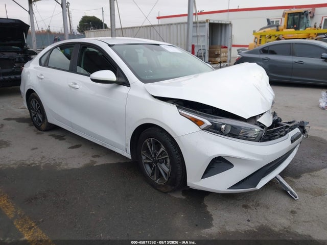 Продажа на аукционе авто 2022 Kia Forte Lxs, vin: 3KPF24AD0NE501949, номер лота: 45877392