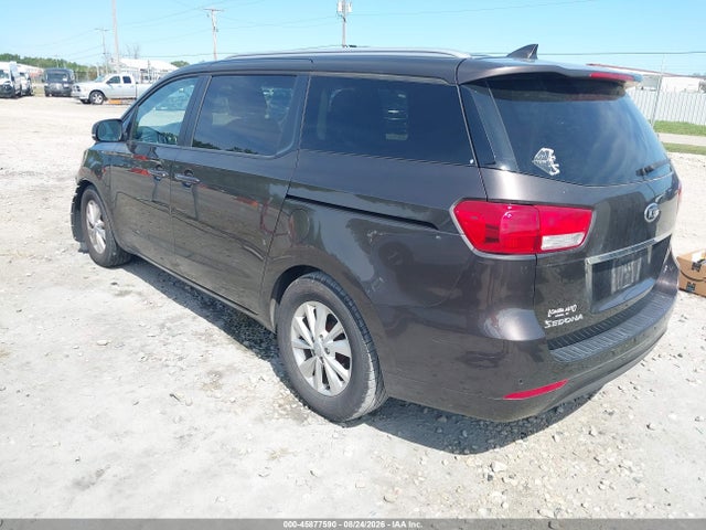 45877590 :رقم المزاد ، KNDMB5C14H6333405 vin ، 2017 Kia Sedona Lx مزاد بيع