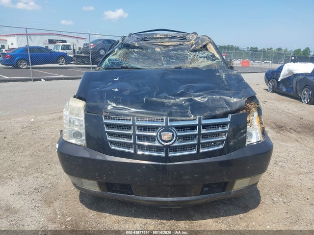 45877591 :رقم المزاد ، 1GYS3BEF8DR154217 vin ، 2013 Cadillac Escalade Luxury مزاد بيع