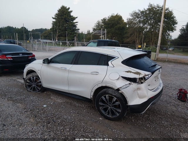 Infiniti Qx30 Premium 2017 SJKCH5CR4HA032899 Image 3
