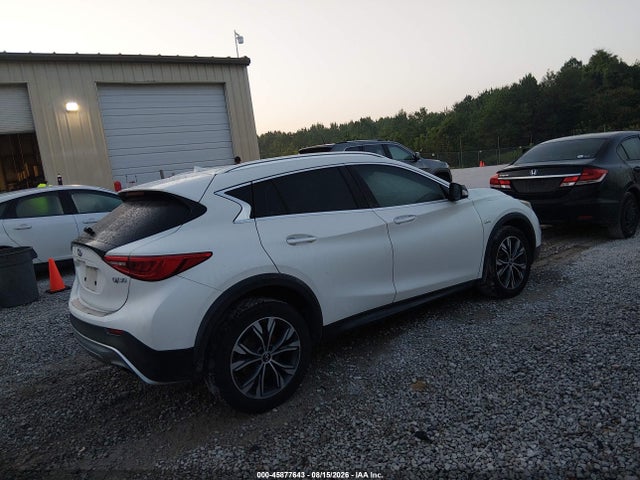 Infiniti Qx30 Premium 2017 SJKCH5CR4HA032899 Image 4