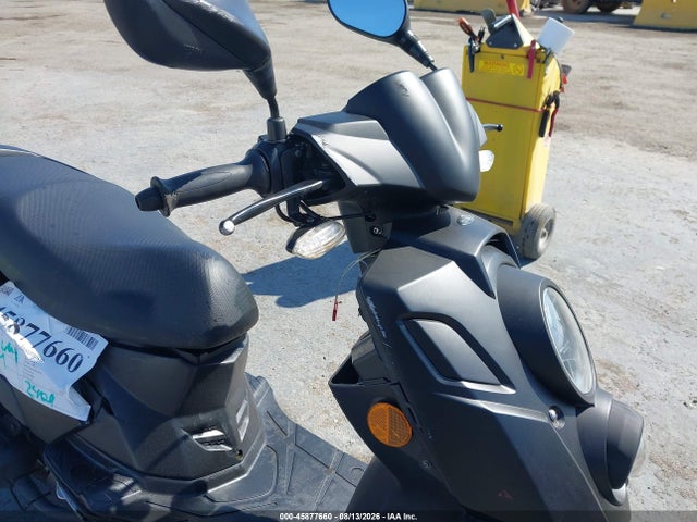 Genuine Scooter Co. Hooligan 170i 2023 RFVBFBF99P1002901 Image 14