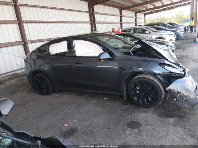 Продажа на аукционе авто 2023 Tesla Model Y Awd/long Range Dual Motor All-wheel Drive, vin: 7SAYGAEE6PF706347, номер лота: 45877666
