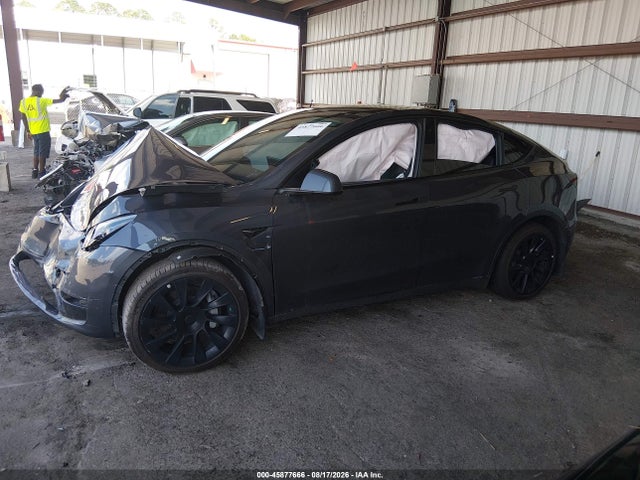 Продажа на аукционе авто 2023 Tesla Model Y Awd/long Range Dual Motor All-wheel Drive, vin: 7SAYGAEE6PF706347, номер лота: 45877666