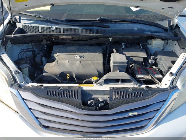 Продаж на аукціоні авто 2015 Toyota Sienna Xle 8 Passenger, vin: 5TDYK3DC9FS677718, номер лоту: 45877779