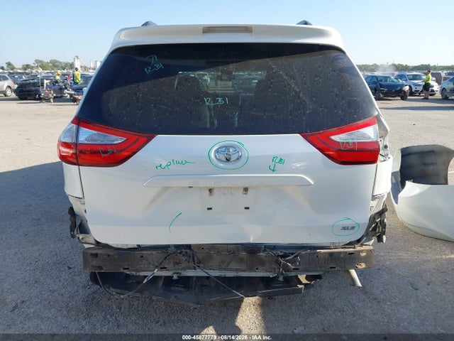 Продаж на аукціоні авто 2015 Toyota Sienna Xle 8 Passenger, vin: 5TDYK3DC9FS677718, номер лоту: 45877779