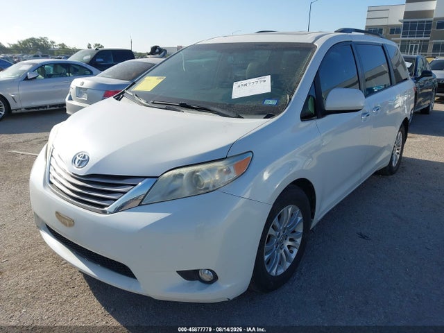 Продаж на аукціоні авто 2015 Toyota Sienna Xle 8 Passenger, vin: 5TDYK3DC9FS677718, номер лоту: 45877779