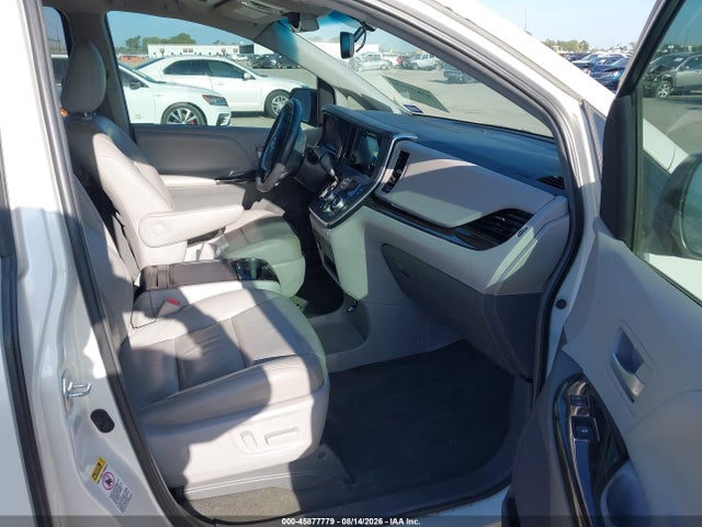 Продаж на аукціоні авто 2015 Toyota Sienna Xle 8 Passenger, vin: 5TDYK3DC9FS677718, номер лоту: 45877779