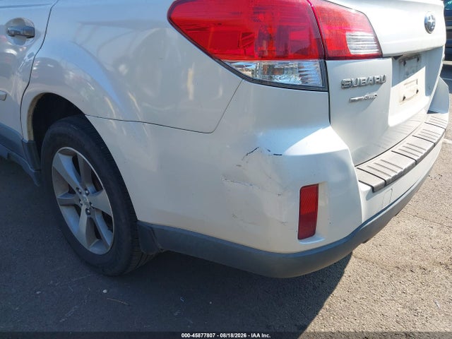 45877807 :رقم المزاد ، 4S4BRBPC5E3294040 vin ، 2014 Subaru Outback 2.5i Limited مزاد بيع
