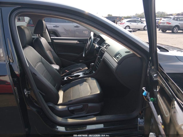 Продажа на аукционе авто 2013 Volkswagen Passat 2.5l Se, vin: 1VWBP7A33DC072348, номер лота: 45878009