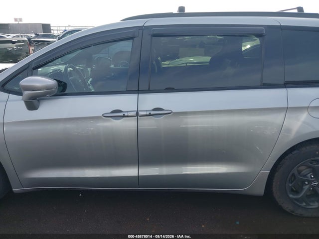 Chrysler Pacifica Hybrid Limited 2021 2C4RC1S77MR540424 Image 14