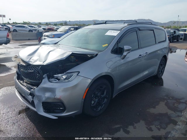 Chrysler Pacifica Hybrid Limited 2021 2C4RC1S77MR540424 Image 2