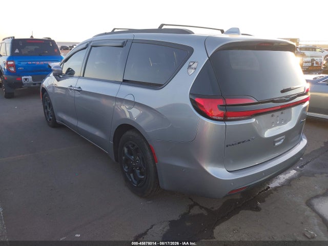 Chrysler Pacifica Hybrid Limited 2021 2C4RC1S77MR540424 Image 3