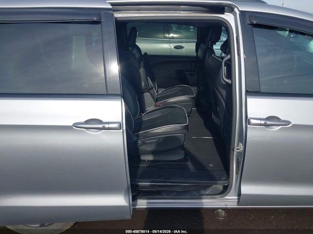 Chrysler Pacifica Hybrid Limited 2021 2C4RC1S77MR540424 Image 8
