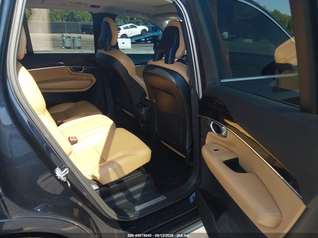 Auction sale of the 2016 Volvo Xc90 T6 Momentum, vin: YV4A22PK3G1031973, lot number: 45878040