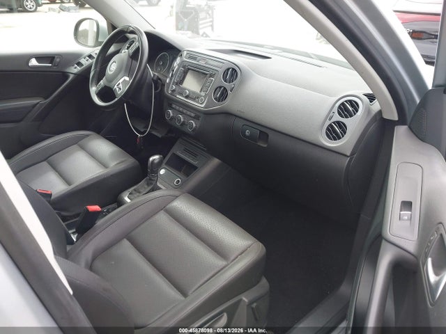 2014 Volkswagen Tiguan Sel მანქანა იყიდება აუქციონზე, vin: WVGAV3AX7EW591723, აუქციონის ნომერი: 45878098